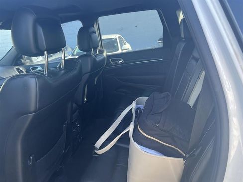 Used 2014 Jeep Grand Cherokee Limited w/ Trailer Tow Group IV image 7