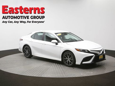 Used 2024 Toyota Camry SE AWD/4WD image 47