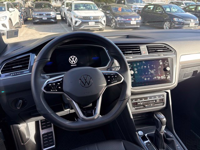 Used 2023 Volkswagen Tiguan SE R-Line FWD image 6
