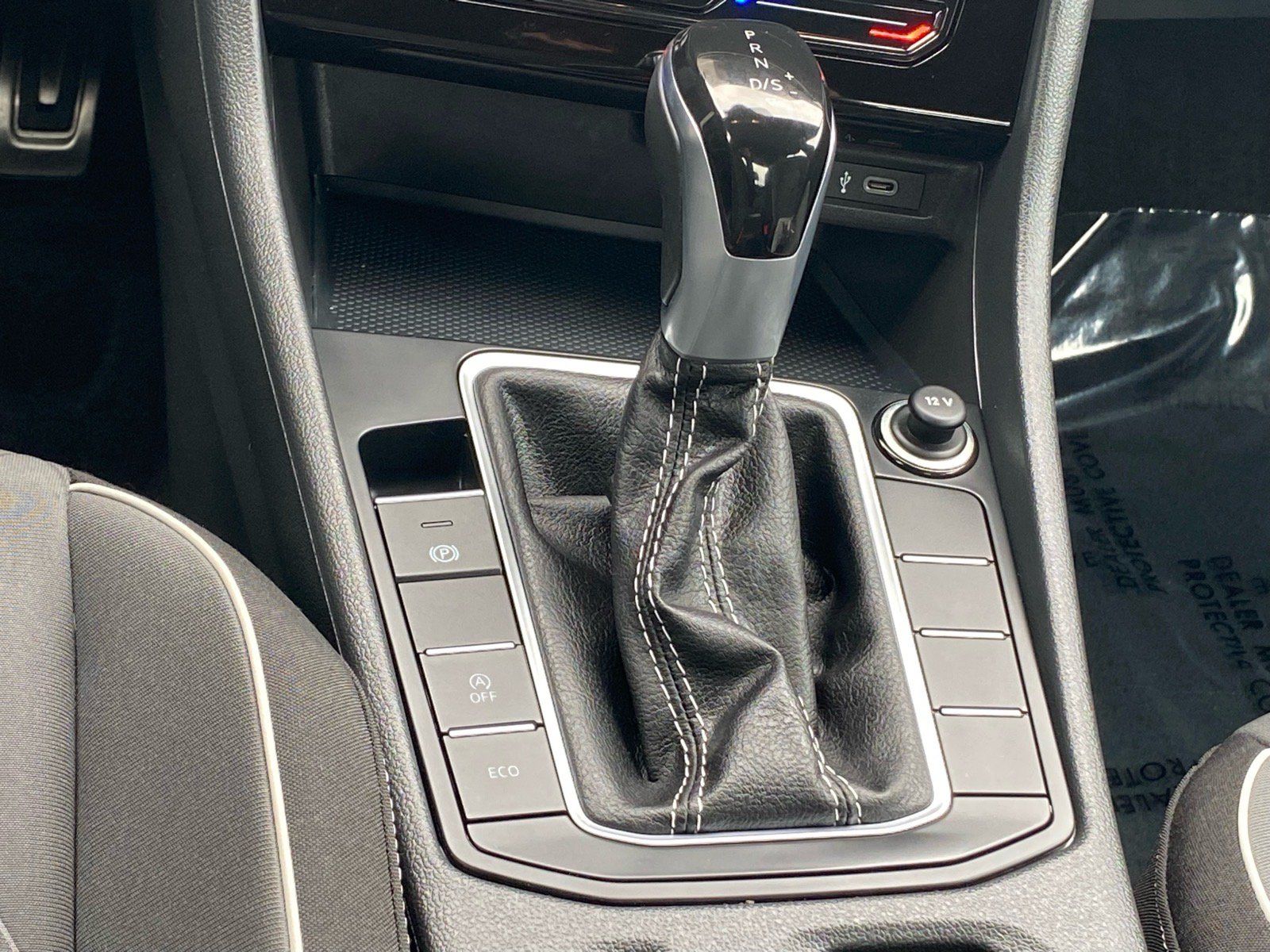 Certified 2025 Volkswagen Jetta Sport FWD image 10