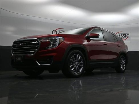 Used 2023 GMC Terrain SLT w/ Infotainment Package II image 26