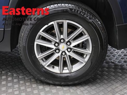 Used 2023 Chevrolet Traverse LT AWD/4WD image 8