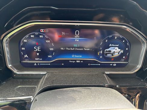 Used 2025 Chevrolet Silverado 1500 LT Trail Boss w/ LT Trail Boss Premium Package AWD/4WD image 9