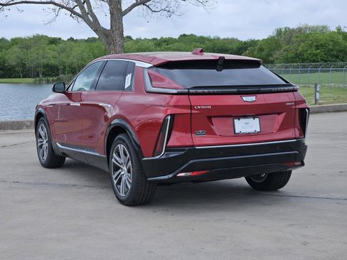 New 2026 Cadillac Lyriq Luxury w/ LPO, Floor Liner Package RWD image 4