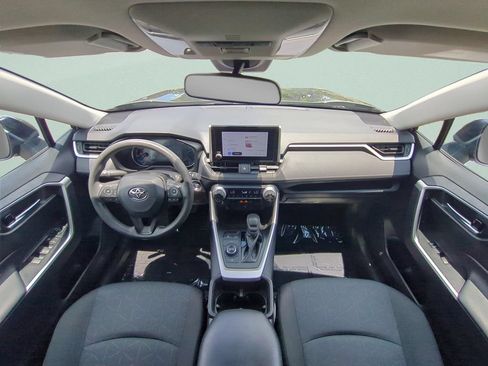 Used 2024 Toyota RAV4 XLE AWD/4WD image 11