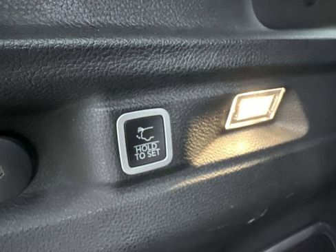 Used 2022 Jeep Grand Cherokee L Limited image 59