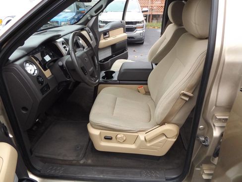 Used 2013 Ford F150 XLT w/ Mid Equipment Group image 13