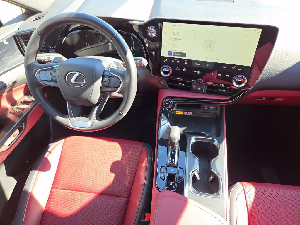 Certified 2025 Lexus NX 350h AWD w/ Accessory Package (2T) image 35