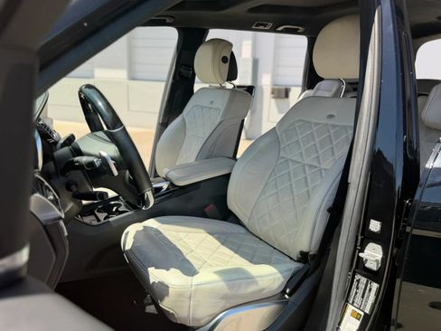 Used 2017 Mercedes-Benz GLS 550 4MATIC image 19
