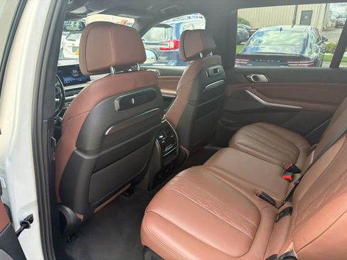 Certified 2024 BMW X7 xDrive40i w/ M Sport Package AWD/4WD image 12