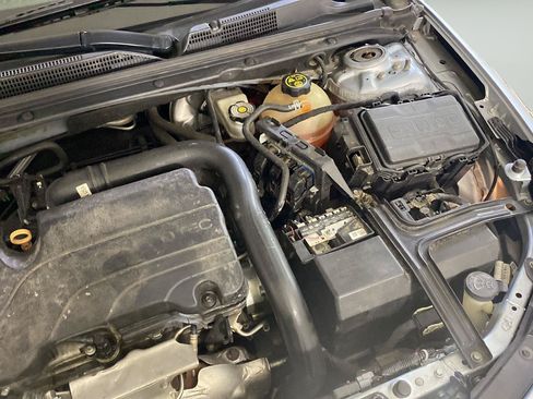 Used 2018 Chevrolet Malibu LT FWD image 29