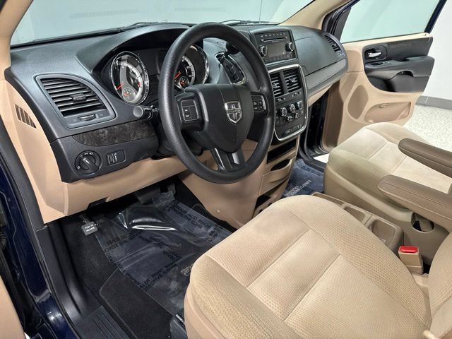 Used 2016 Dodge Grand Caravan SE w/ Quick Order Package 29E SE FWD image 11
