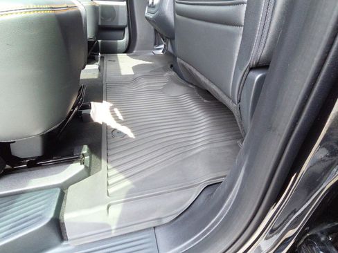 Used 2025 Ford Expedition Tremor AWD/4WD image 21