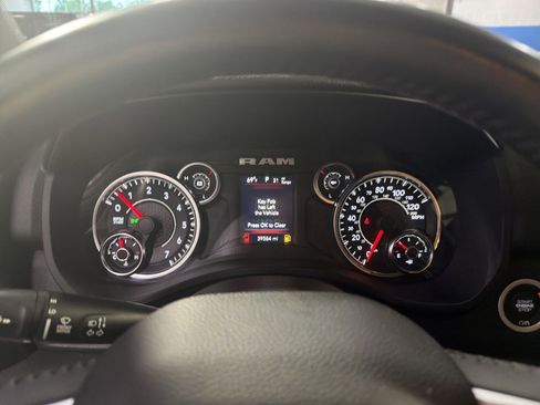 Used 2023 RAM 1500 Big Horn AWD/4WD image 36