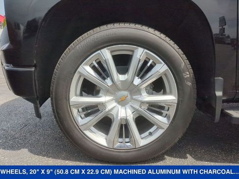 Certified 2022 Chevrolet Silverado 1500 High Country w/ High Country Premium Package AWD/4WD image 25
