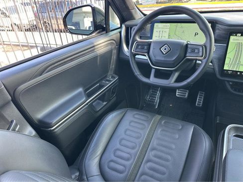 Used 2023 Rivian R1S Adventure image 19