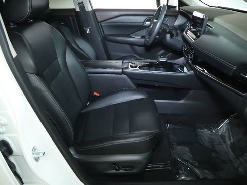 Certified 2023 Nissan Rogue SL w/ SL Premium Package AWD/4WD image 37