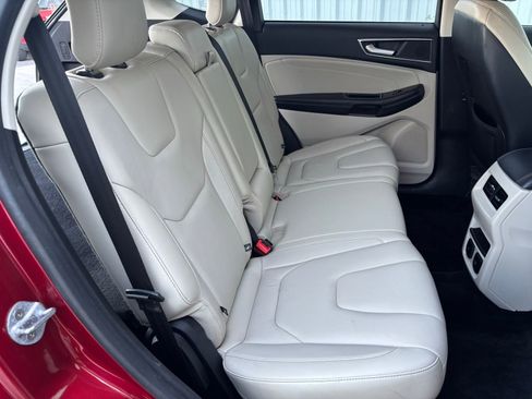 Used 2017 Ford Edge Titanium w/ Technology Package image 35