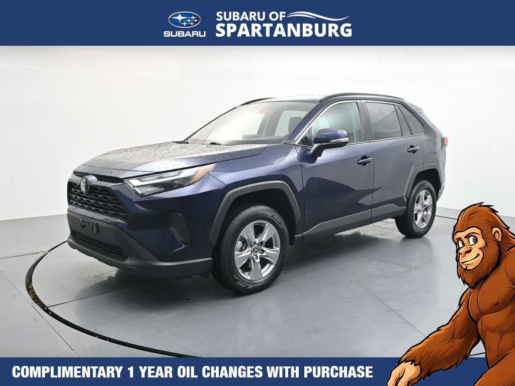 Used 2025 Toyota RAV4 XLE FWD image 3