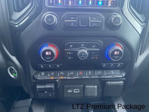 Used 2020 Chevrolet Silverado 2500 LTZ w/ LTZ Premium Package image 28