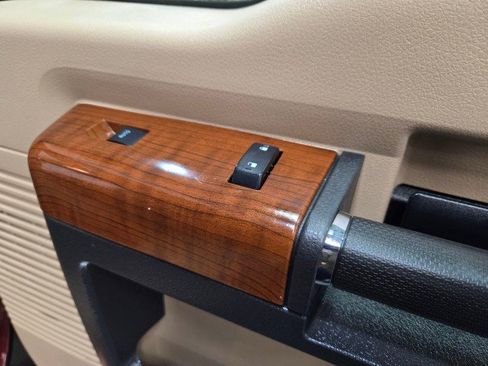 Used 2016 Ford F250 King Ranch w/ FX4 Off-Road Package image 40