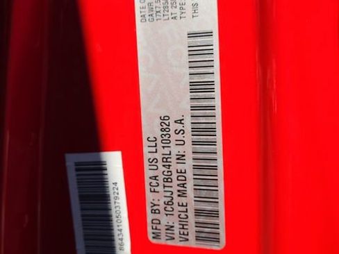 Used 2024 Jeep Gladiator Rubicon w/ Technology Group image 27