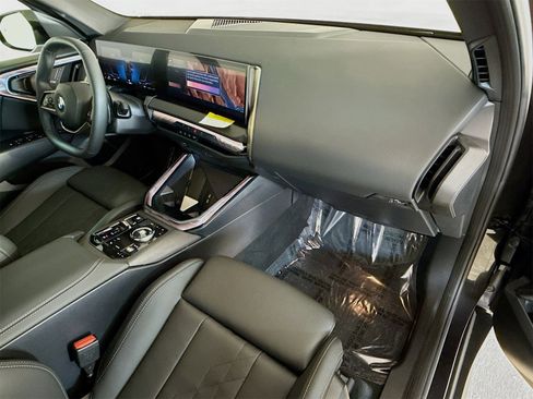 Used 2025 BMW X3 xDrive30i w/ Convenience Package image 28