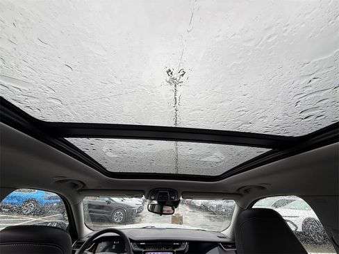 Used 2023 Jeep Grand Cherokee 4WD 4xe image 24