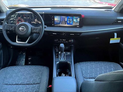 New 2026 Nissan Kicks SV image 5