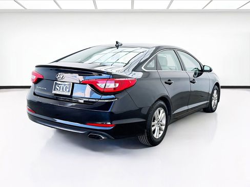 Used 2017 Hyundai Sonata SE FWD image 4