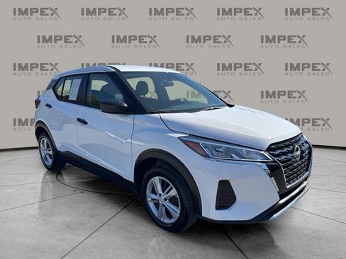 Used 2024 Nissan Kicks S image 7