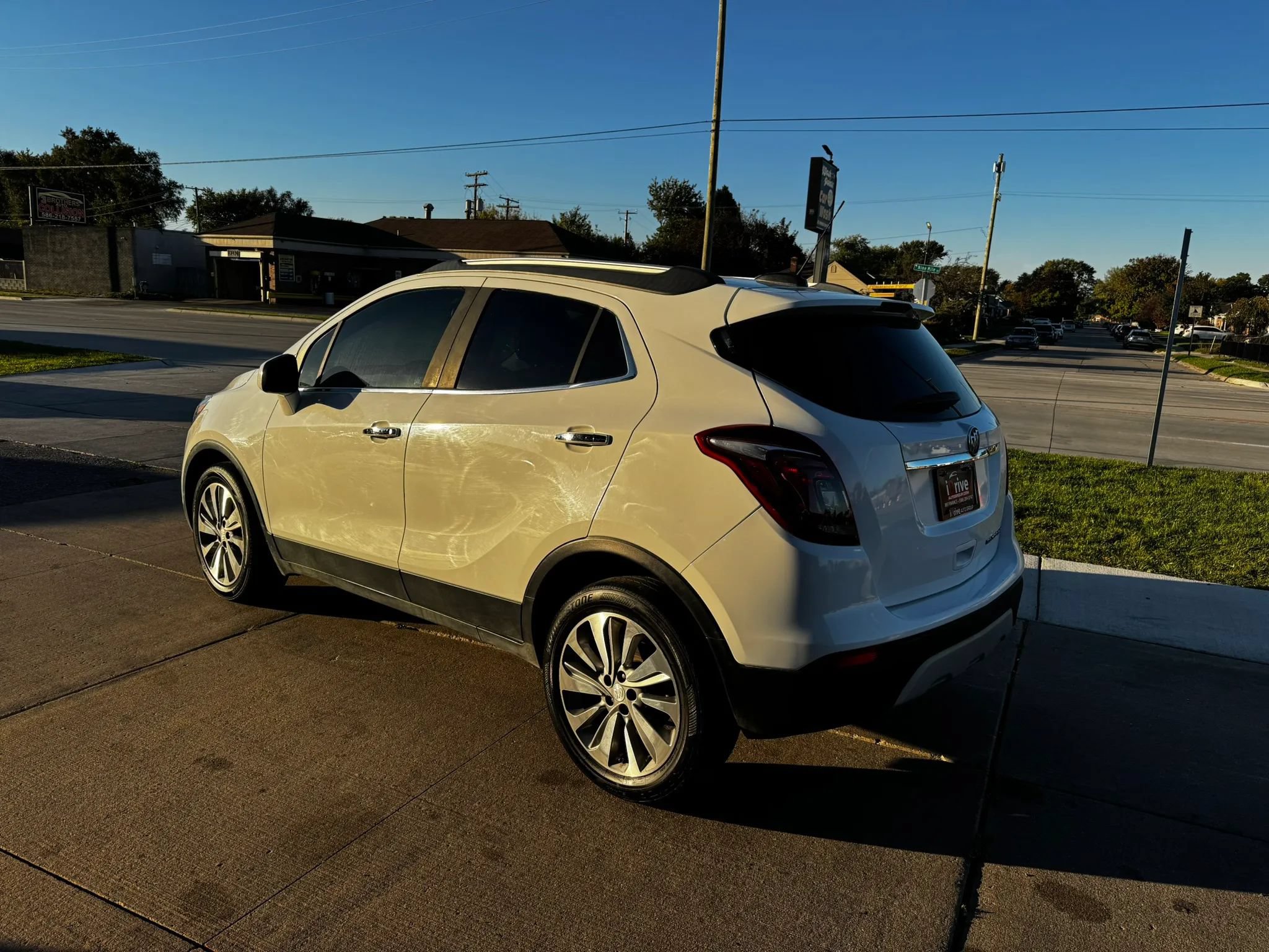 Used 2020 Buick Encore Preferred FWD image 4