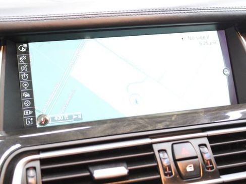 Used 2015 BMW 750Li xDrive AWD/4WD image 20