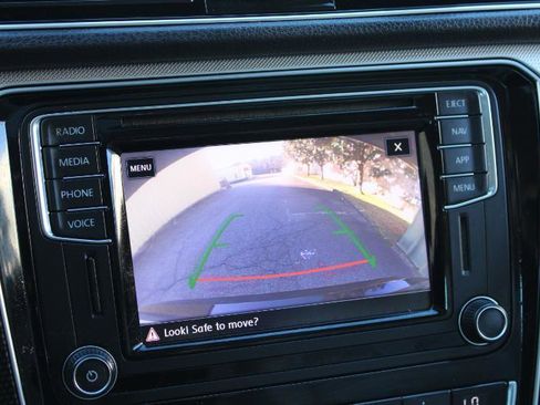 Used 2019 Volkswagen Passat 2.0T SE R-Line FWD image 29