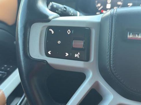 Used 2023 Land Rover Defender 130 SE image 19