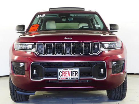 Used 2023 Jeep Grand Cherokee Overland w/ Adv Protech Group III AWD/4WD image 3