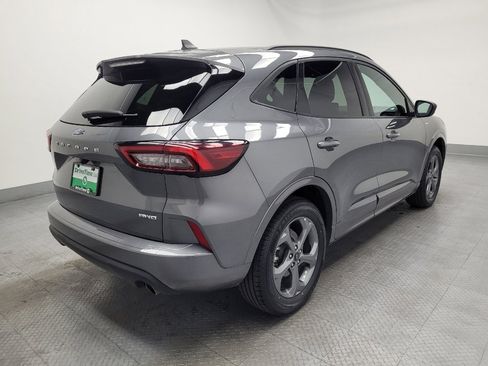 Used 2024 Ford Escape ST-Line image 9