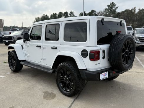 Used 2021 Jeep Wrangler Unlimited Sahara w/ Safety Group image 7