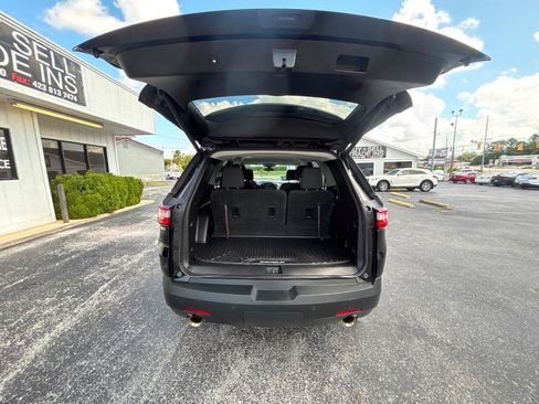 Used 2018 Chevrolet Traverse LT FWD image 30