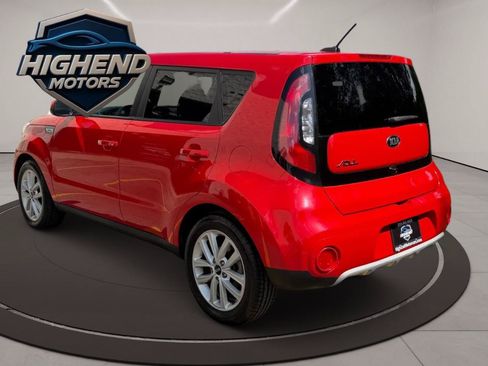 Used 2019 Kia Soul + FWD image 4