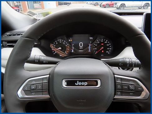 Certified 2025 Jeep Compass Limited AWD/4WD image 14