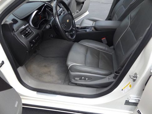 Used 2014 Chevrolet Impala LTZ image 12