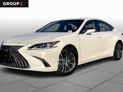 Used 2025 Lexus ES 350 w/ Premium Package