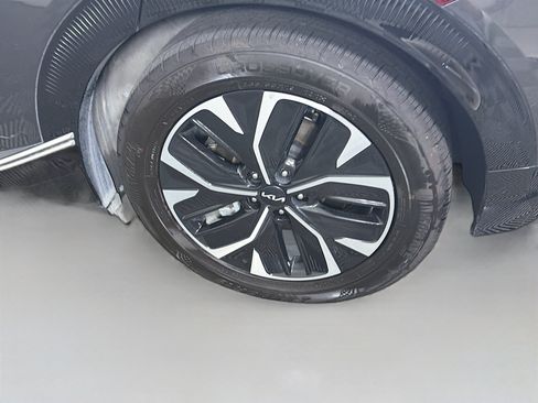 Used 2024 Kia EV6 Wind RWD image 11