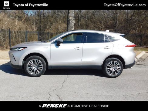 Used 2021 Toyota Venza Limited w/ Advanced Technology Package image 2