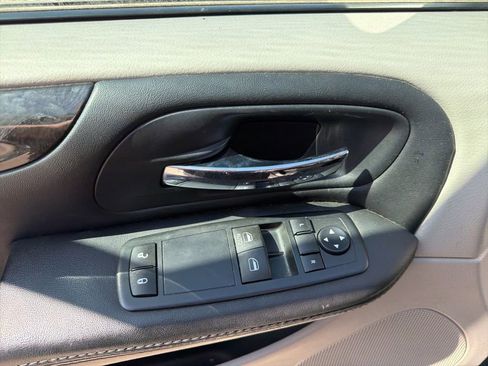 Used 2016 Dodge Grand Caravan SE w/ Quick Order Package 29E SE FWD image 12