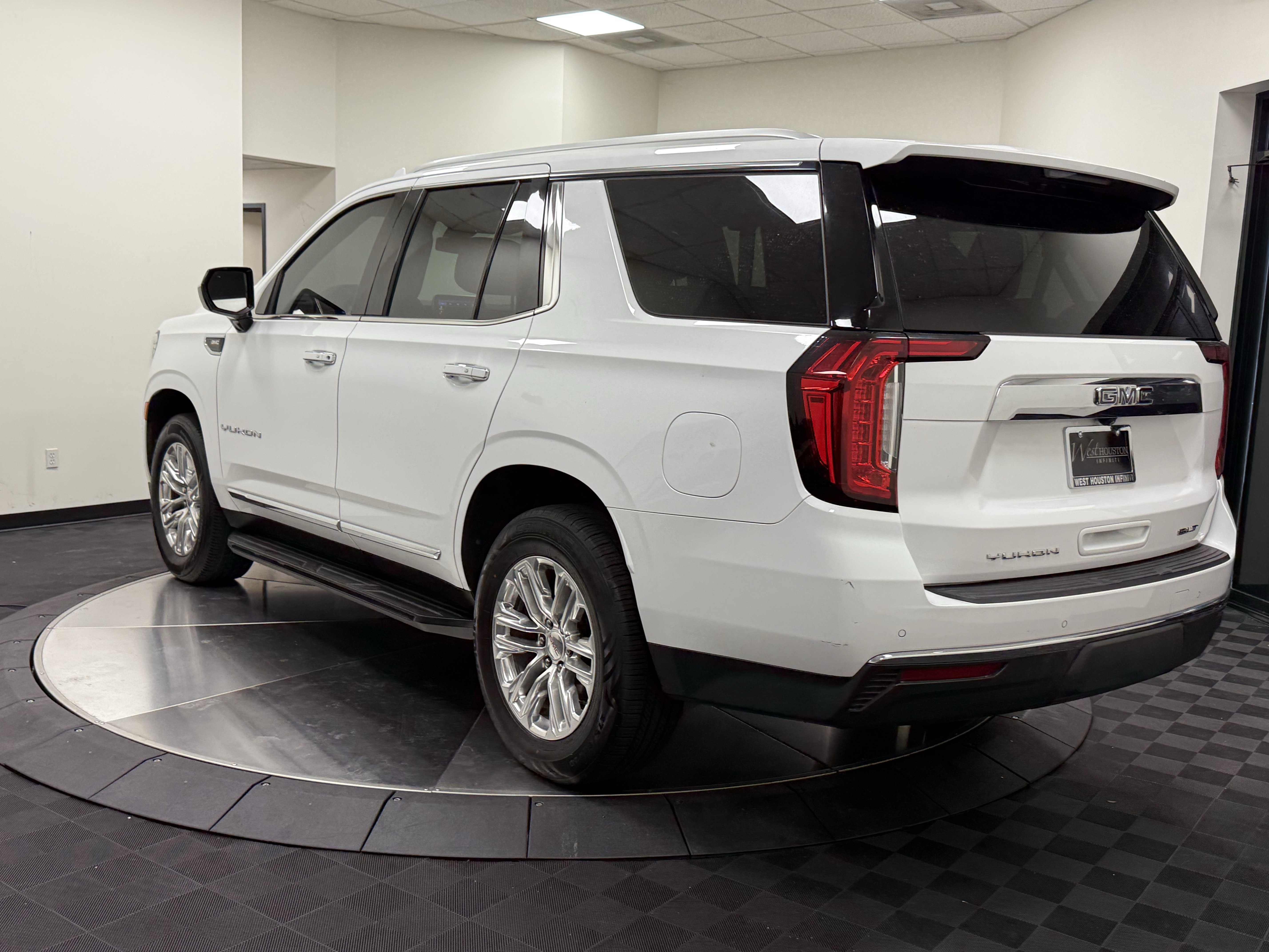 Used 2021 GMC Yukon SLT RWD image 5