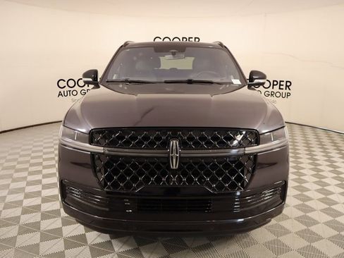 New 2025 Lincoln Navigator Reserve w/ Jet Appearance Package image 9