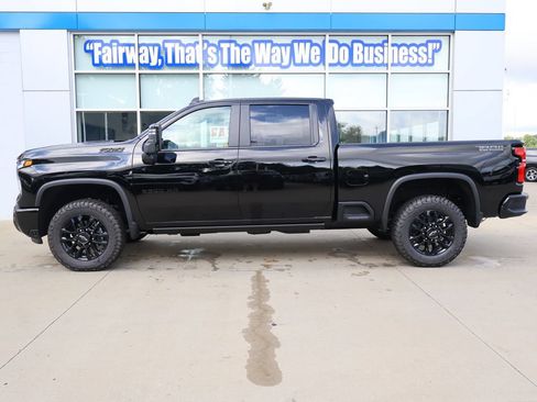 New 2026 Chevrolet Silverado 3500 LT w/ Trail Boss Package AWD/4WD image 7