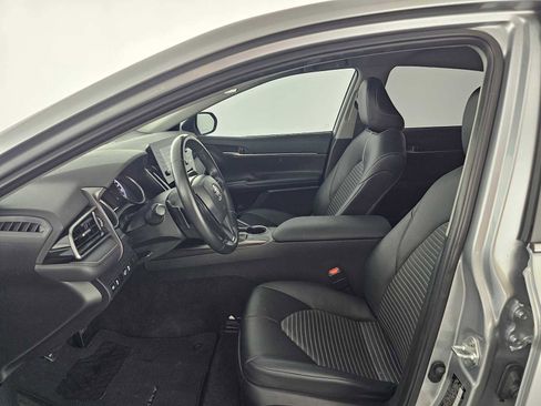 Used 2024 Toyota Camry SE image 20